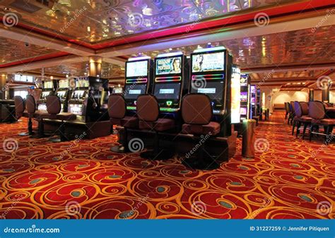 Bebidas Gratuitas No Piso Do Casino