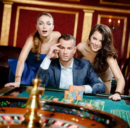 Casino Con Dos Mujeres