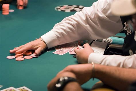 Kako Igrati Poker Aparat