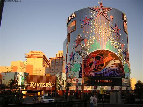 Riviera Casino Estatua