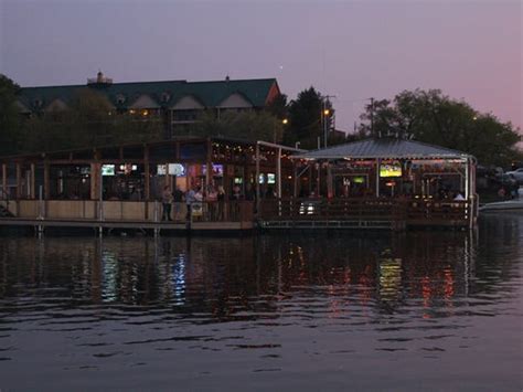 Sam S Sports Bar And Grill No Blackjack Cove Marina