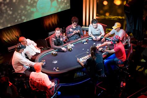 Zona De Torneios De Poker